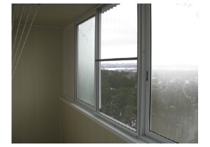 Москитная сетка на балконное окно
